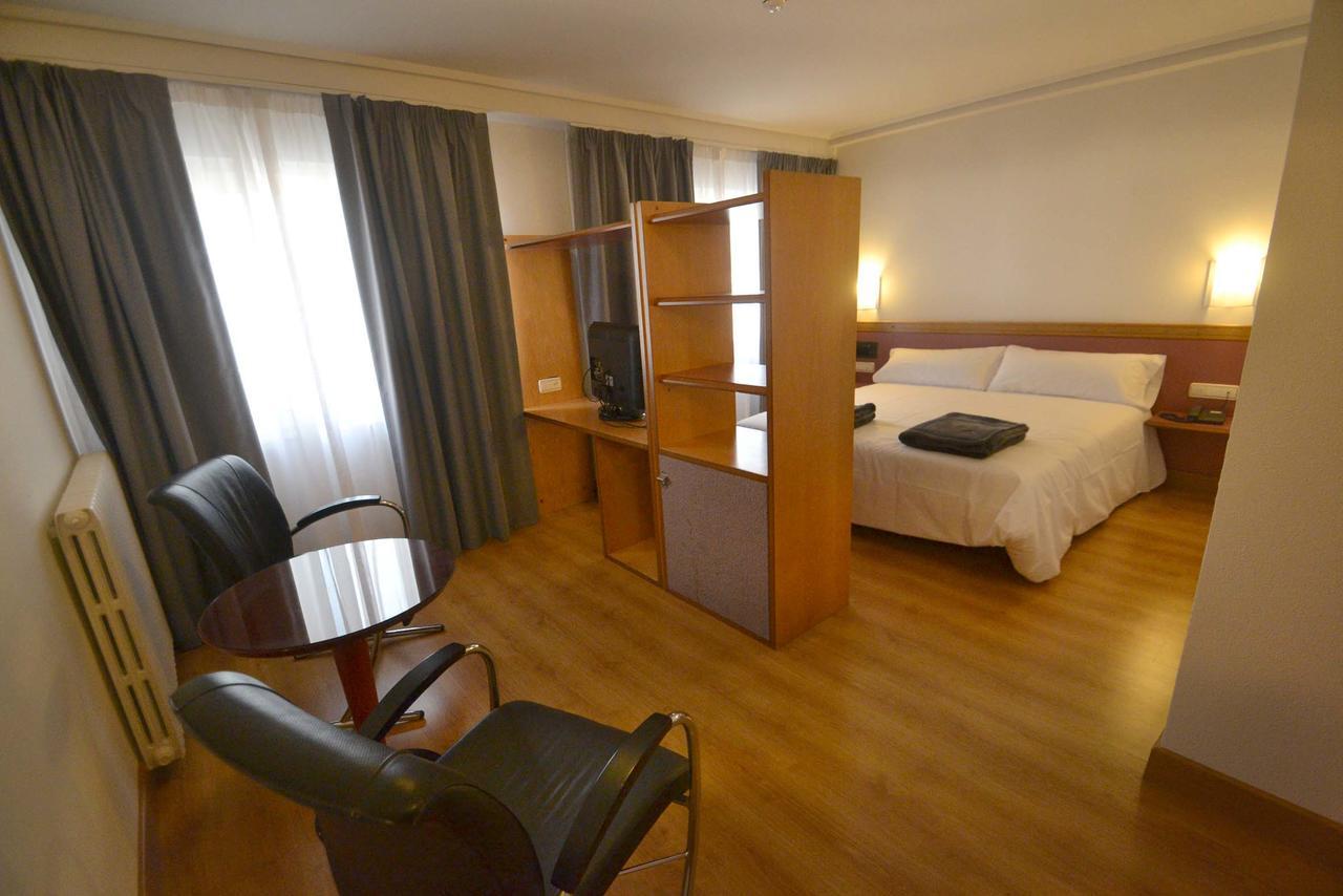 Hotel Brujas De Irues Tarazona Extérieur photo